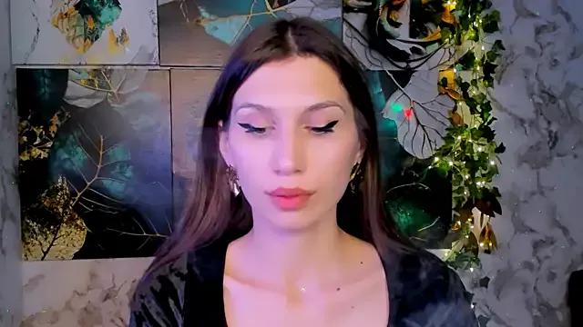 Mollyinyourmind from StripChat is Freechat