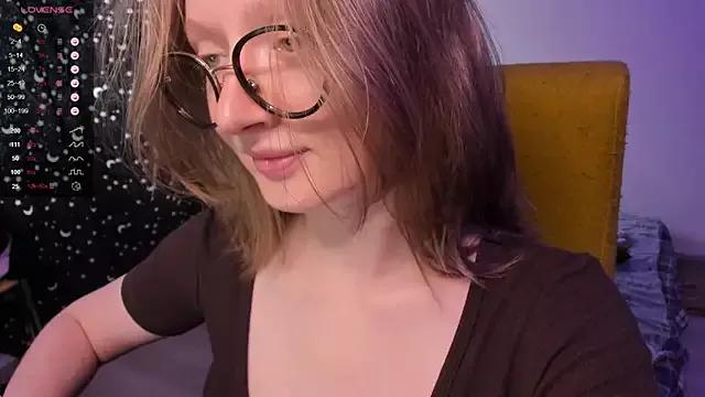mollytuck from StripChat is Freechat