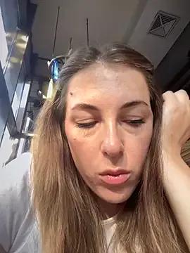 MommmyYummy from StripChat is Freechat