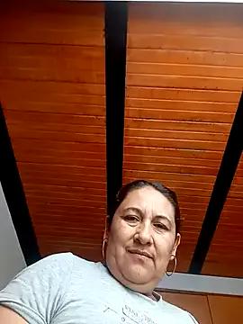 Mommy_hot- from StripChat is Freechat