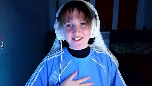 mon_lola from StripChat is Freechat