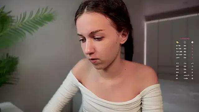 monnymoon from StripChat is Freechat