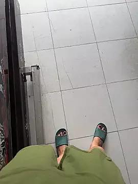 Mores1_Squirt from StripChat is Freechat