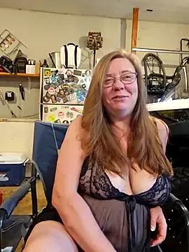 MsShelby40 from StripChat is Freechat