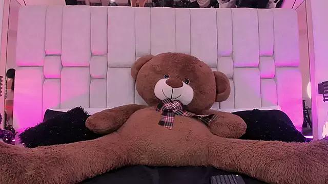 MylittleEmily_ from StripChat is Freechat