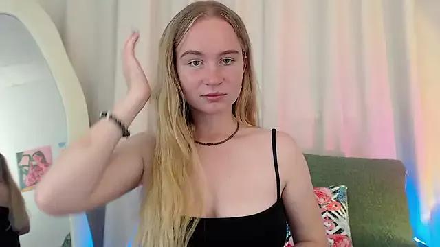 Mystic_Chloe from StripChat is Freechat