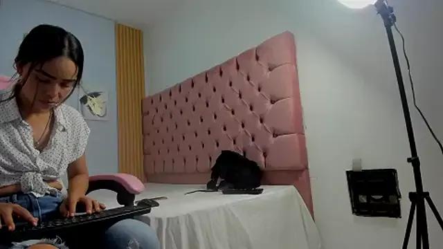 Customizable and immersive - Activate your taste buds and check-out our delicious choice of bondage cams streams with excited models getting their amazing bodies screwed with their beloved sex toys.