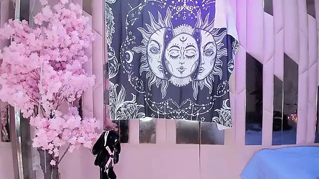 Naomistart from StripChat is Freechat