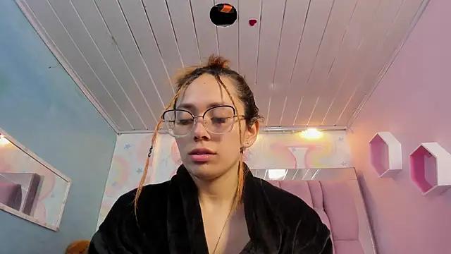 nashira_angels from StripChat is Freechat