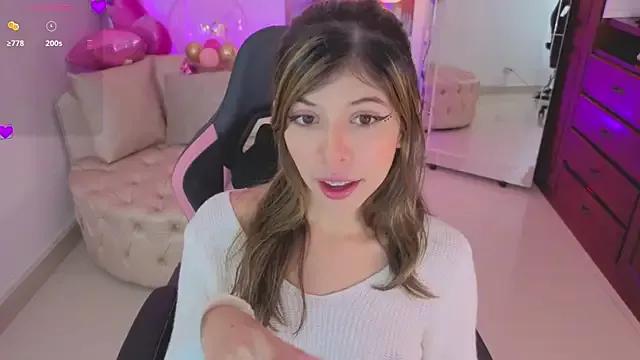 NATAASHA___ from StripChat is Freechat