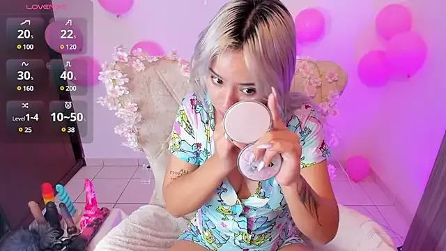 nataliehenao_69 from StripChat is Freechat