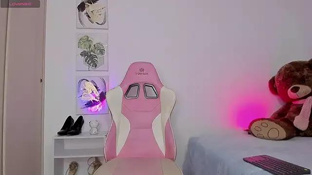 Customizable and immersive - Activate your taste buds and check-out our delicious choice of bondage cams streams with excited models getting their amazing bodies screwed with their beloved sex toys.