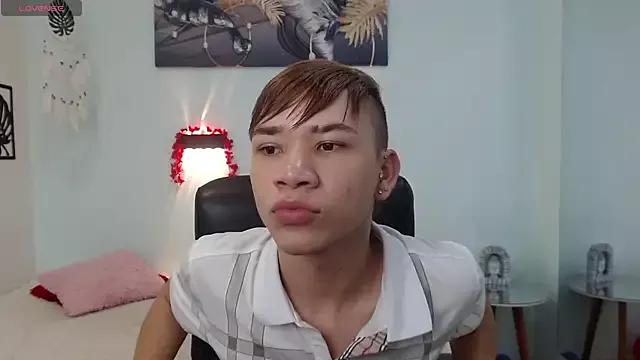 nathanclay from StripChat is Freechat