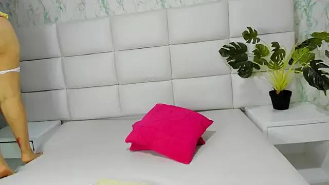 NAUGHTY_FOX_ from StripChat is Freechat