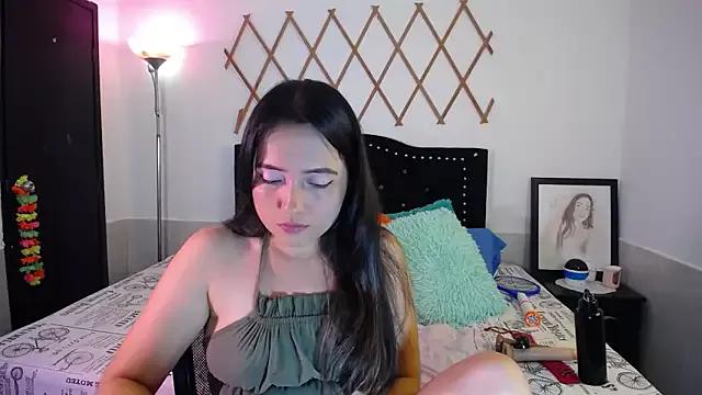 naughty_girl_4u from StripChat is Freechat