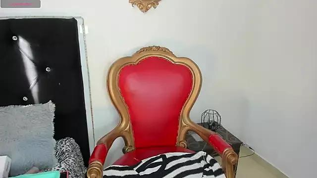 NaughtyAmeliaThompson69 from StripChat is Freechat