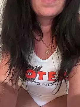 NaughtyLayla from StripChat is Freechat