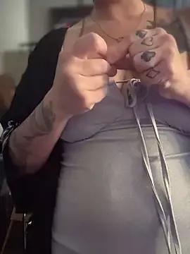 NaughtyLittleVeteran from StripChat is Freechat