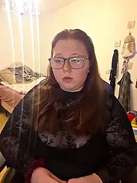 NaughtyNiia from StripChat is Freechat