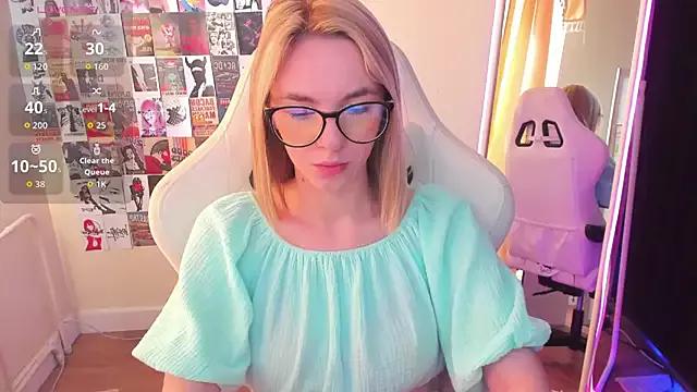 NessaDiazz from StripChat is Freechat