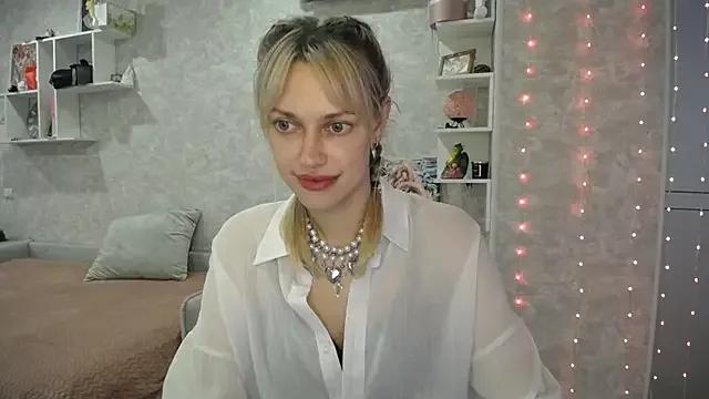 NickyAdamidi from StripChat is Freechat