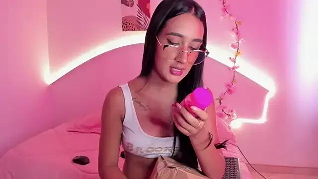 Customizable and immersive - Activate your taste buds and check-out our delicious choice of bondage cams streams with excited models getting their amazing bodies screwed with their beloved sex toys.