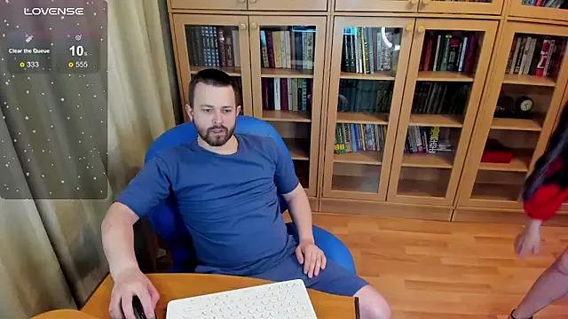NikkiNSerdron from StripChat is Freechat
