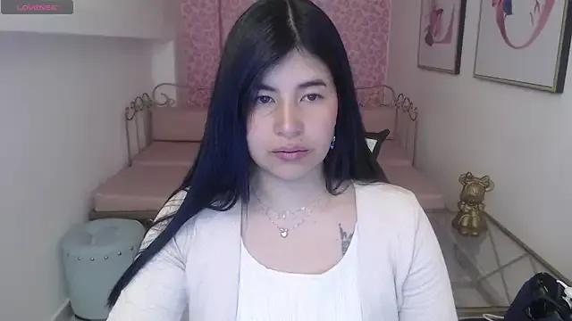 Nina_harpper_ from StripChat is Freechat