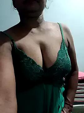 NIT-COUPLE from StripChat is Freechat
