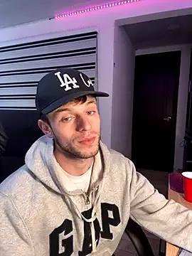 noah_red from StripChat is Freechat