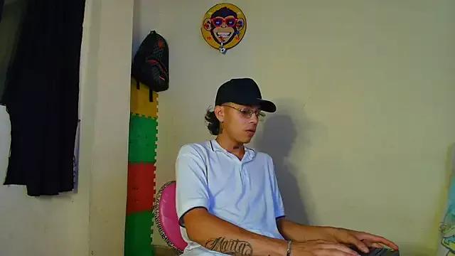 noah_smit_25 from StripChat is Freechat