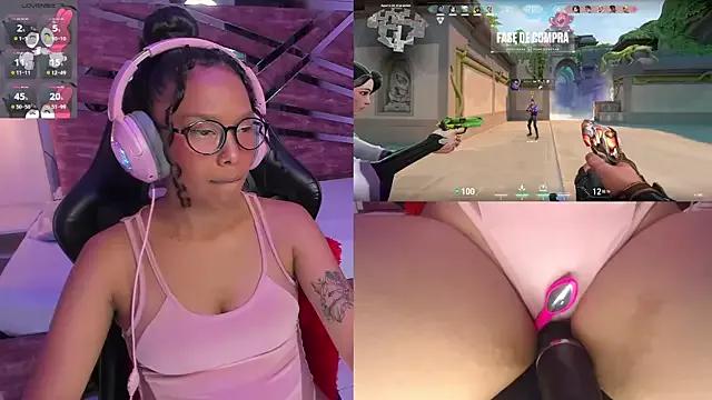 NovaLyn from StripChat is Freechat