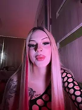 NovaPearl from StripChat is Freechat