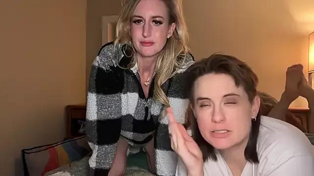 Officiallyonlytams from StripChat is Freechat