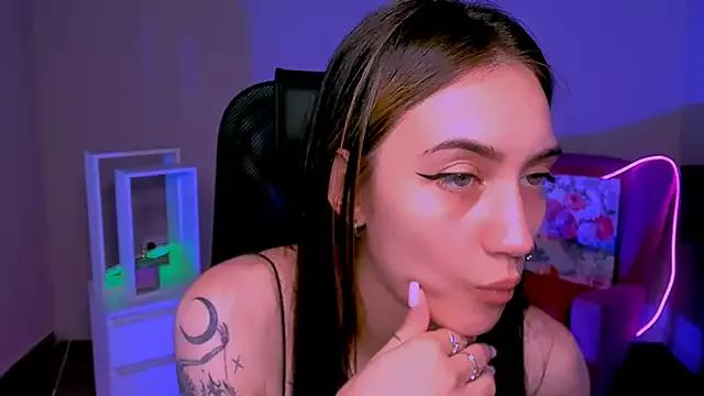 olivianorton from StripChat is Freechat