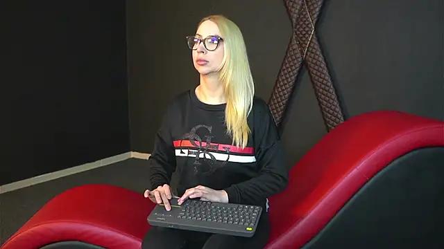 Customizable and immersive - Activate your taste buds and check-out our delicious choice of bondage cams streams with excited models getting their amazing bodies screwed with their beloved sex toys.
