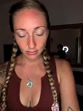 OpheliaRox from StripChat is Freechat