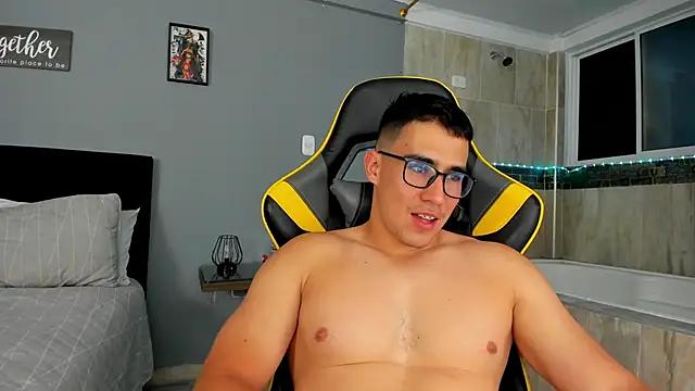owengray2n from StripChat is Freechat