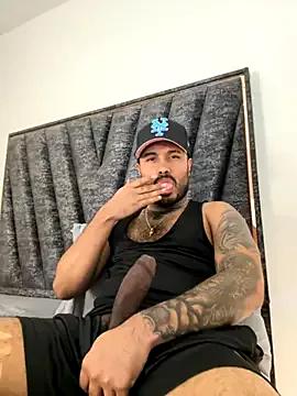 PapiStan from StripChat is Freechat