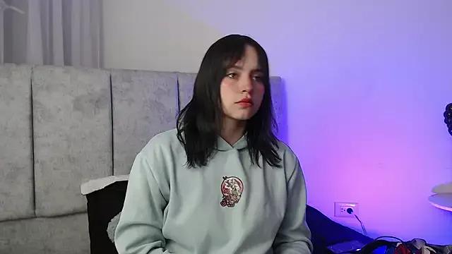 Paris_bby from StripChat is Freechat