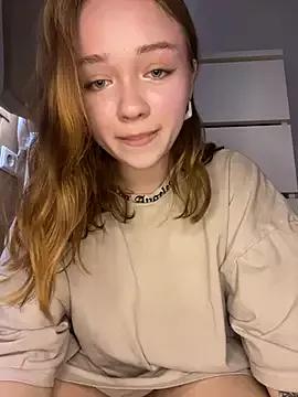 Paris_Woman from StripChat is Freechat