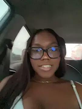 ParisSalvatore from StripChat is Freechat