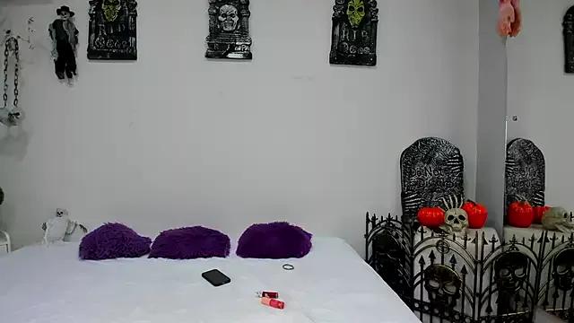 Customizable and immersive - Activate your taste buds and check-out our delicious choice of bondage cams streams with excited models getting their amazing bodies screwed with their beloved sex toys.