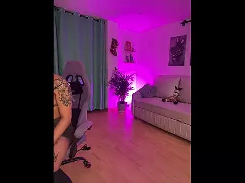 paula_boom from StripChat is Freechat