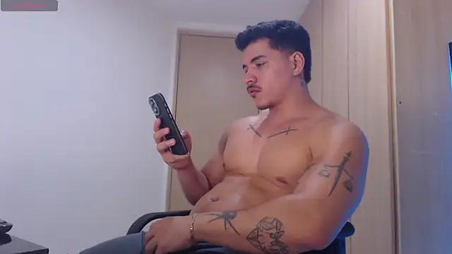 paulo_allen from StripChat is Freechat