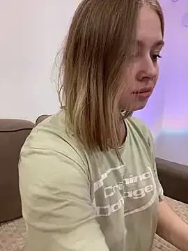 PearlGleam from StripChat is Freechat