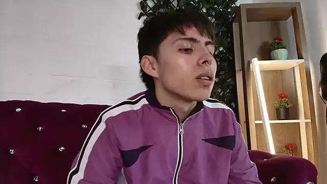 PepperTwink from StripChat is Freechat