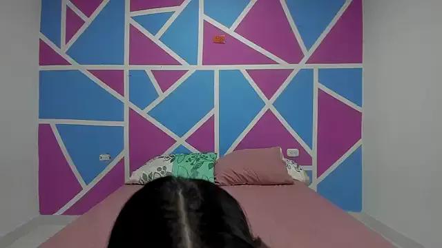 perla_brunette1 from StripChat is Freechat