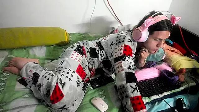 Customizable and immersive - Activate your taste buds and check-out our delicious choice of bondage cams streams with excited models getting their amazing bodies screwed with their beloved sex toys.