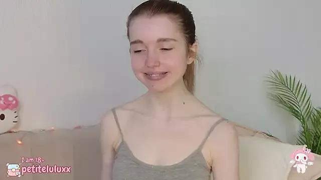 Photos of petiteluluxx from StripChat is Group
